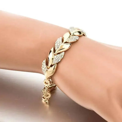Elara™ | Crystal Leaf Charm Bracelet