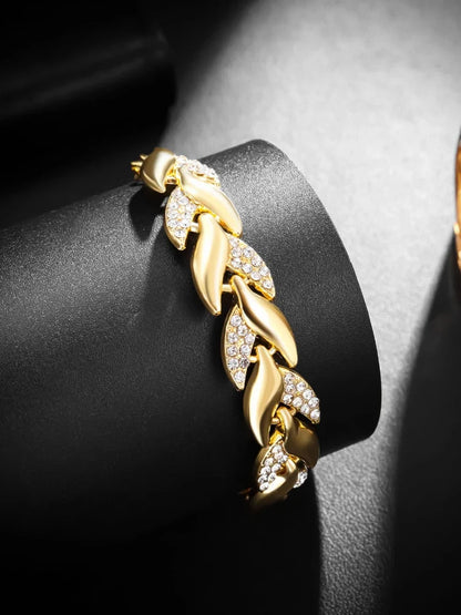 Elara™ | Crystal Leaf Charm Bracelet
