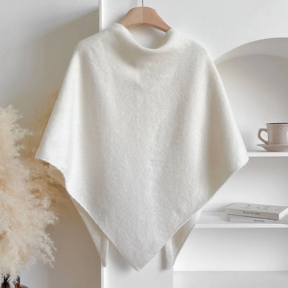 LUNARA™ – Cozy Soft Wrap for Everyday Comfort