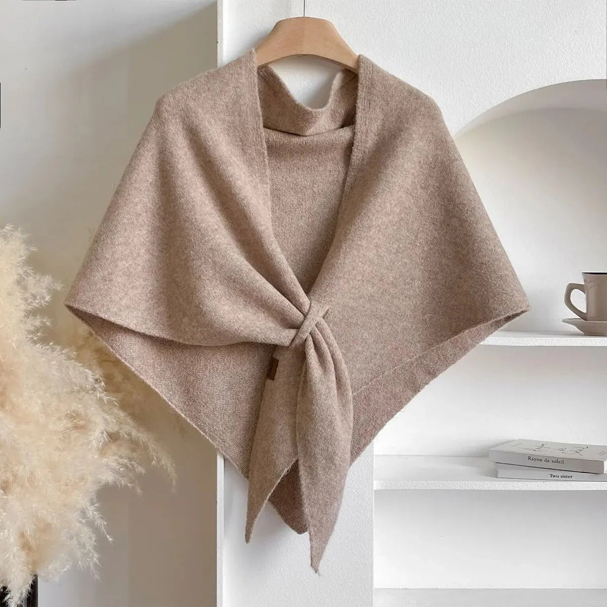 LUNARA™ – Cozy Soft Wrap for Everyday Comfort